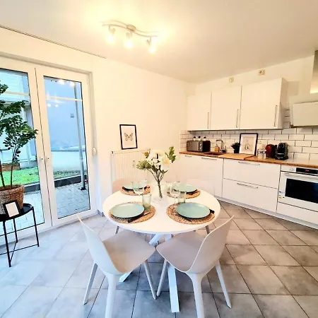 Peaceful 1br Flat W Balcony&garden-cent1 *