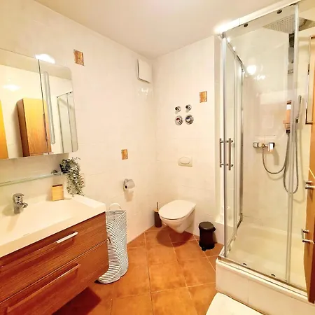 Peaceful 1br Flat W Balcony&garden-cent1
